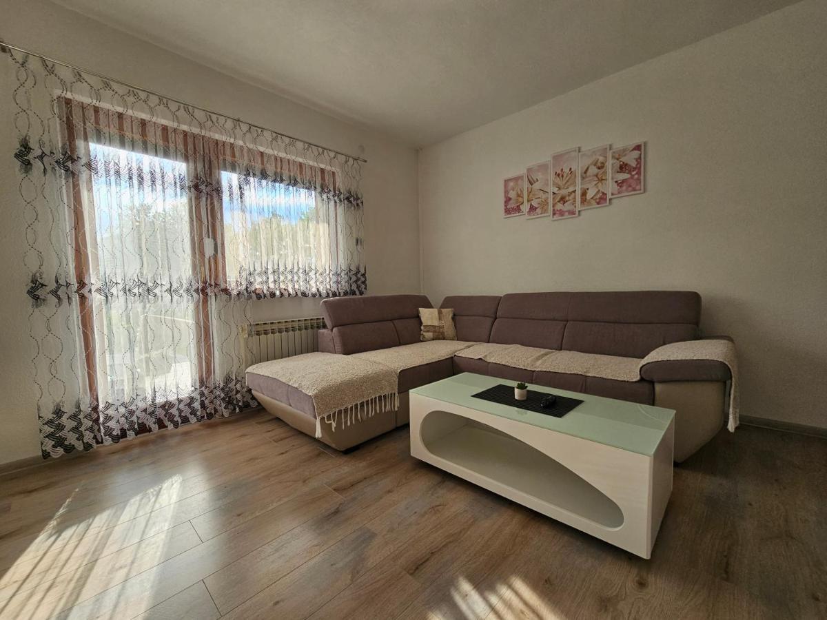 Apartment Topalovic Korenica Buitenkant foto