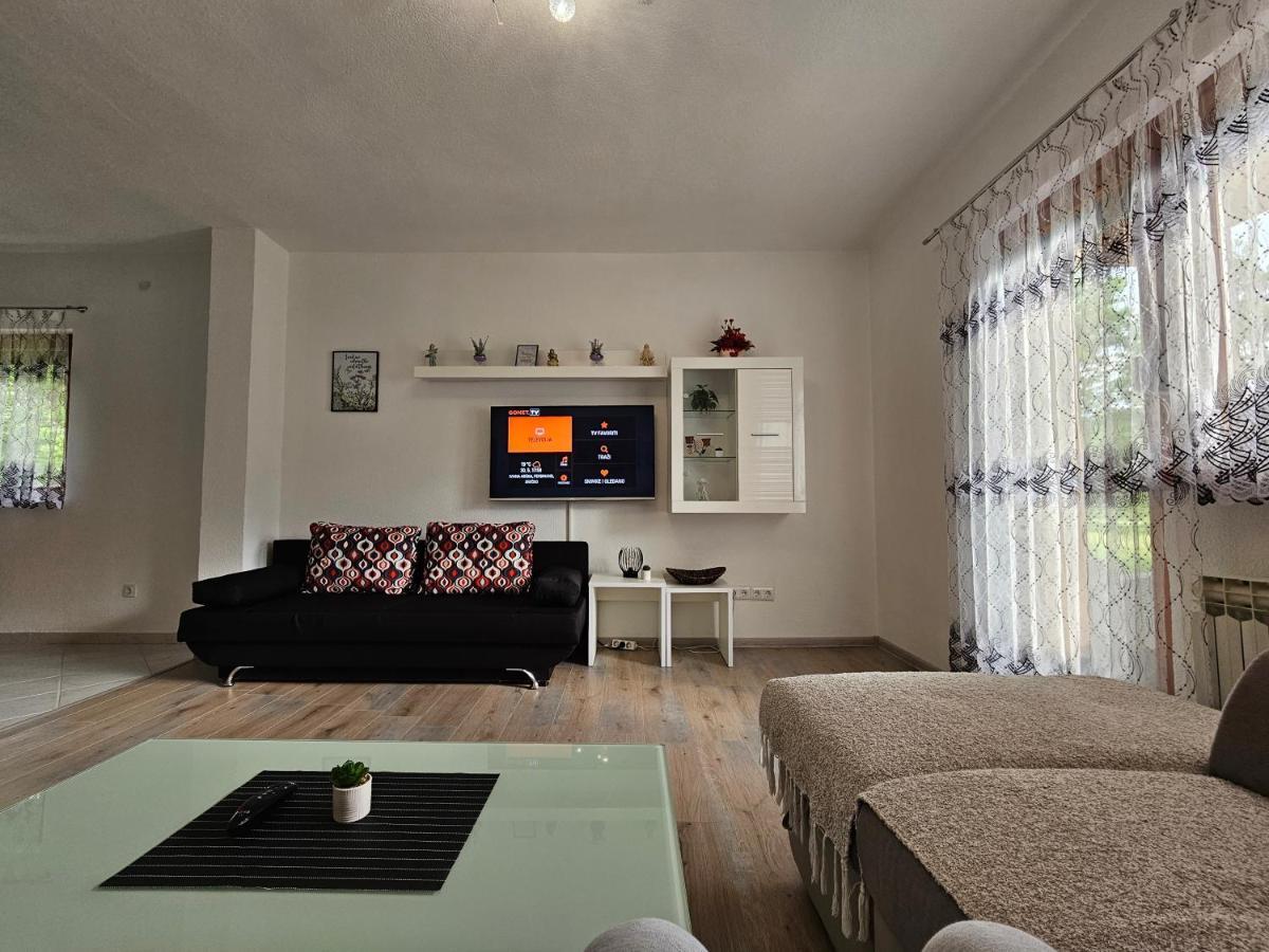 Apartment Topalovic Korenica Buitenkant foto